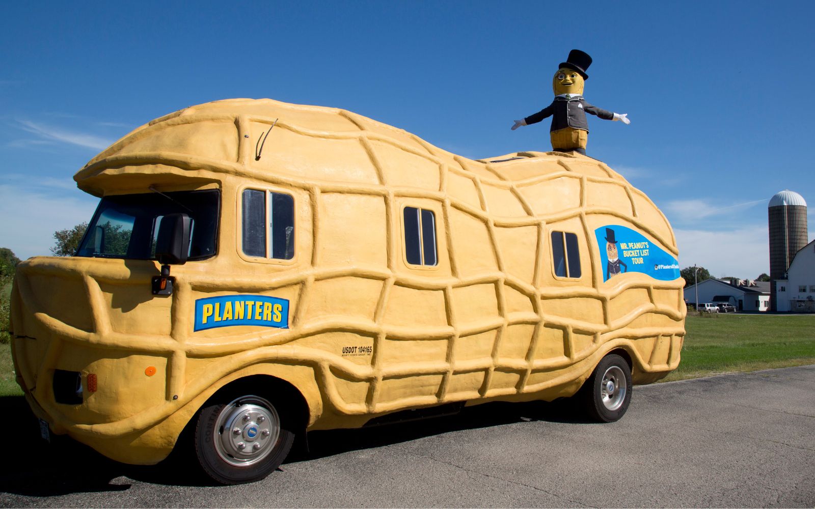MILLER HIGH LIFE TURNS PLANTERS NUTMOBILE INTO A DIVE BAR Z93